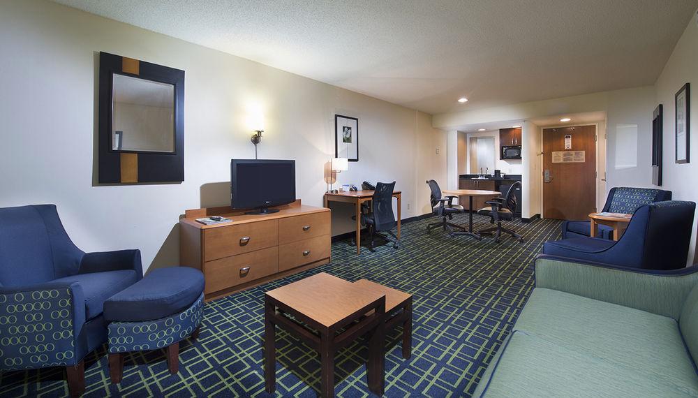 Fairfield Inn & Suites By Marriott Charleston Airport/Convention Center North Charleston Extérieur photo
