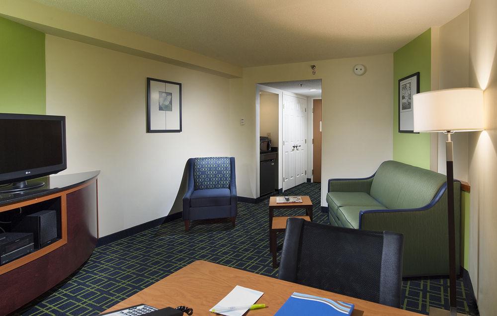 Fairfield Inn & Suites By Marriott Charleston Airport/Convention Center North Charleston Extérieur photo