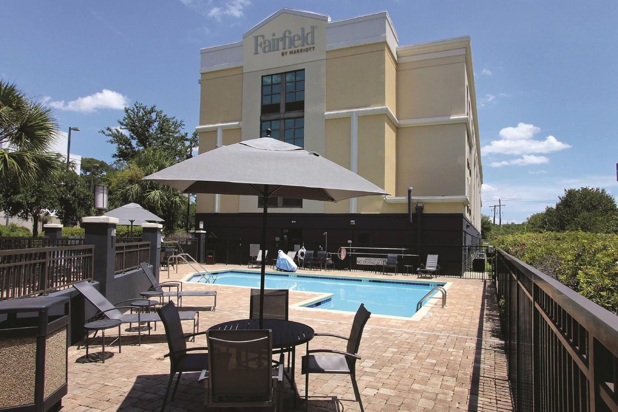 Fairfield Inn & Suites By Marriott Charleston Airport/Convention Center North Charleston Extérieur photo
