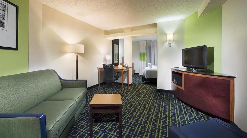 Fairfield Inn & Suites By Marriott Charleston Airport/Convention Center North Charleston Extérieur photo
